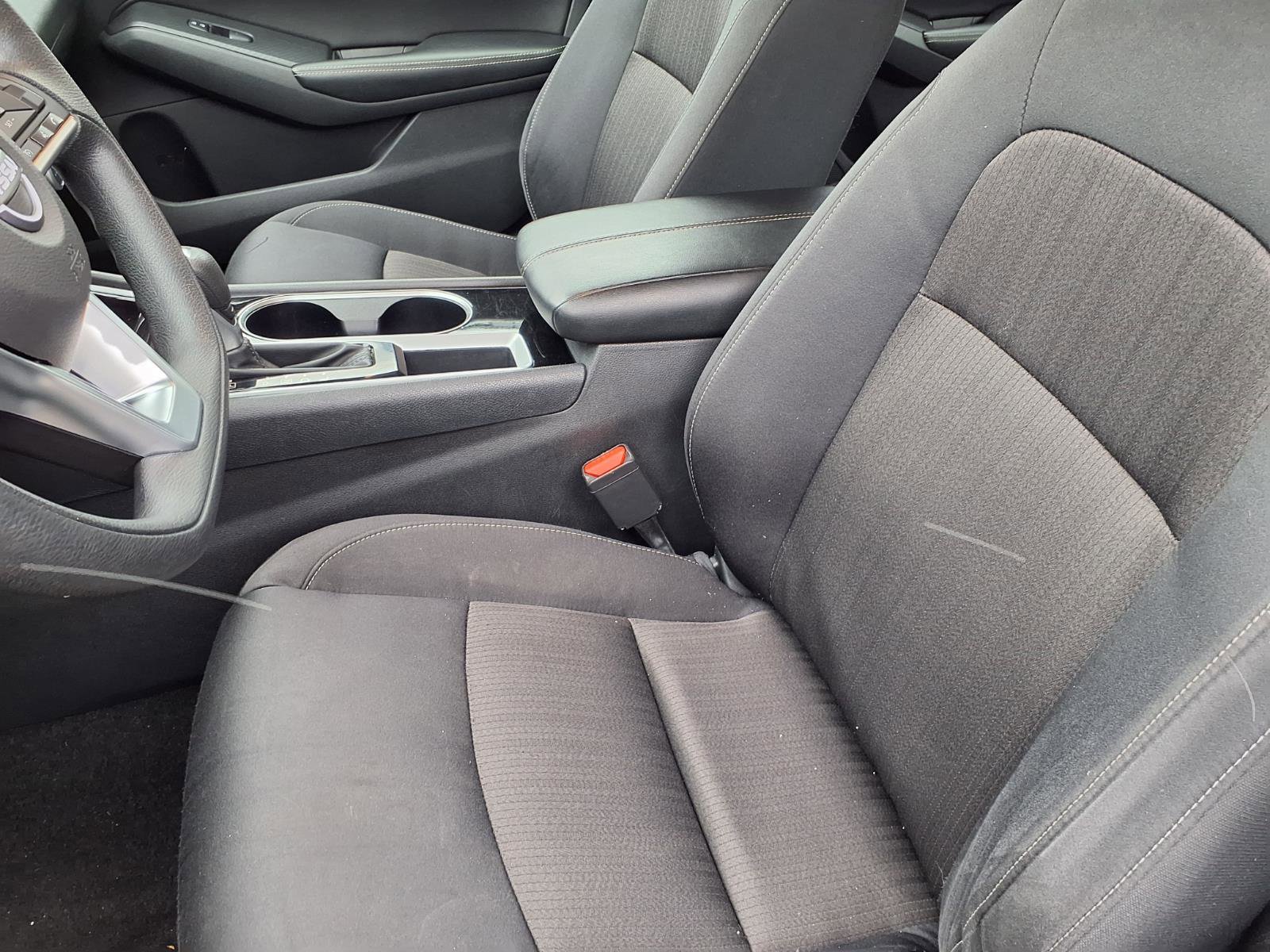 Used 2024 Nissan Altima 2.5 SV image 3