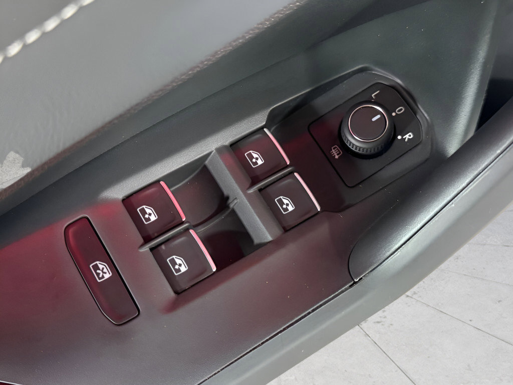 New 2025 Volkswagen Jetta SEL image 20