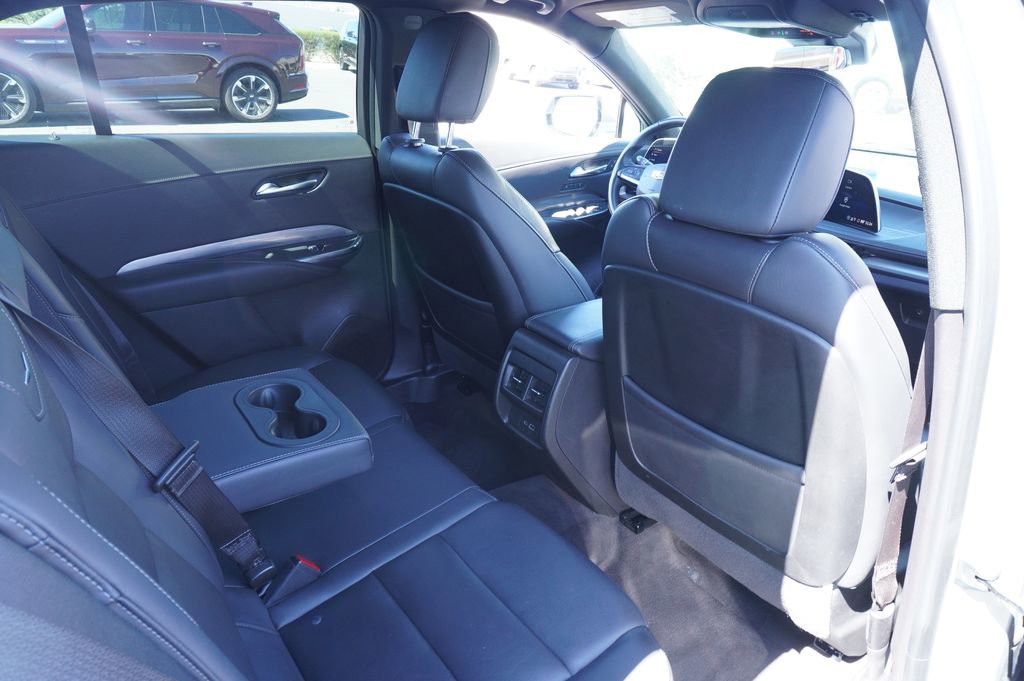 Certified 2025 Cadillac XT4 Premium Luxury image 10