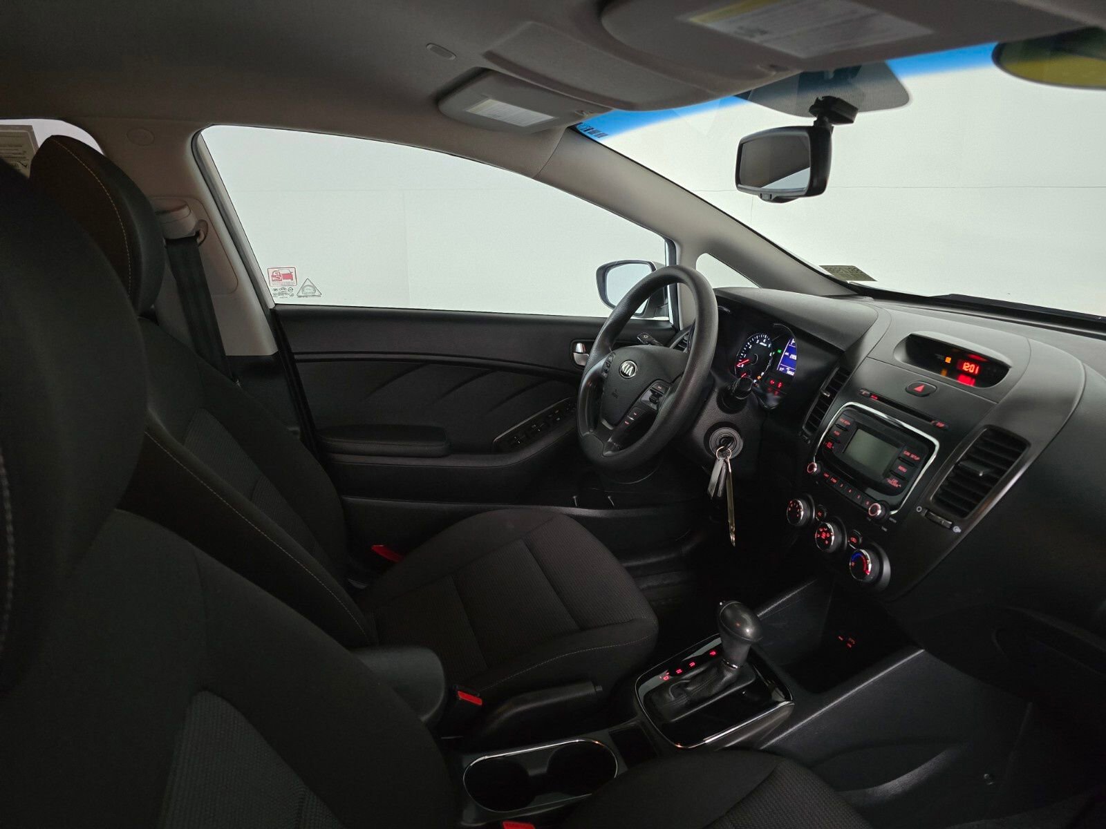 Used 2017 Kia Forte LX image 21