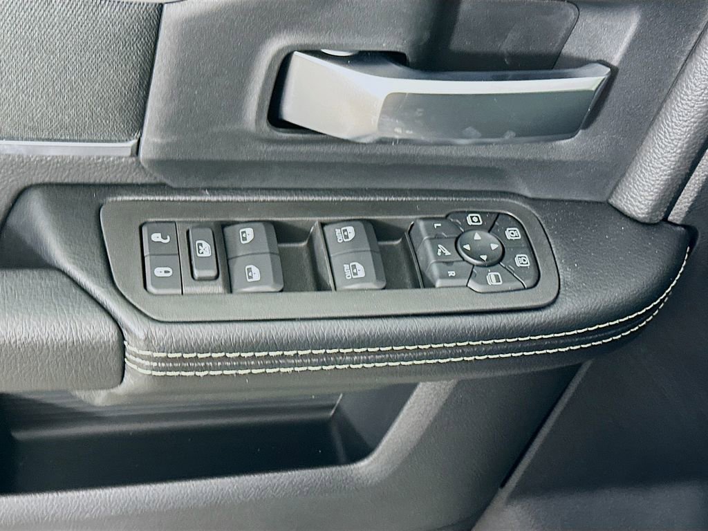 New 2026 RAM 2500 Big Horn AWD/4WD image 24