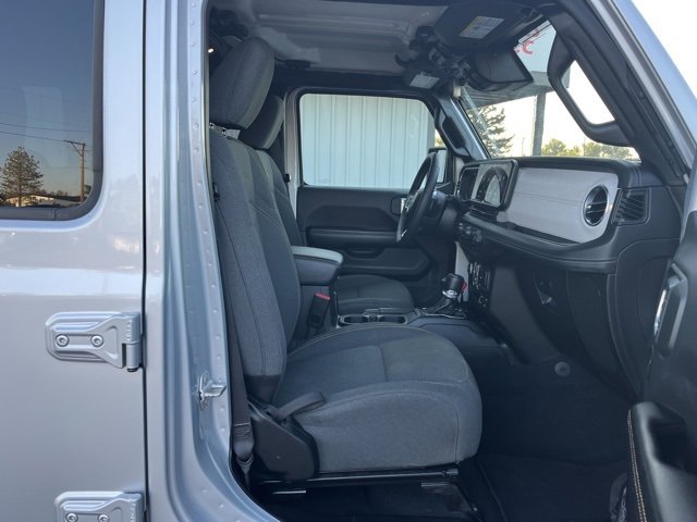 Used 2024 Jeep Wrangler Sahara image 27