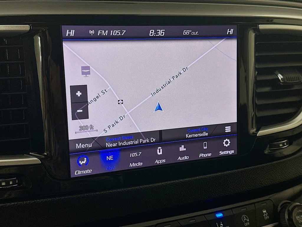 Used 2020 Chrysler Pacifica Touring w/ Advanced Safetytec Group image 19