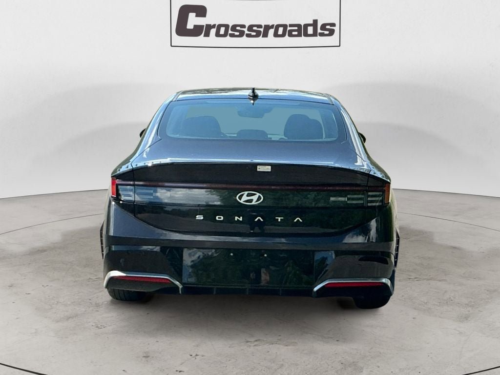 Used 2025 Hyundai Sonata SEL FWD image 4