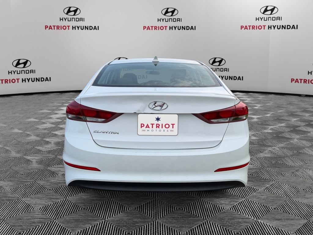 Used 2018 Hyundai Elantra SEL FWD image 4