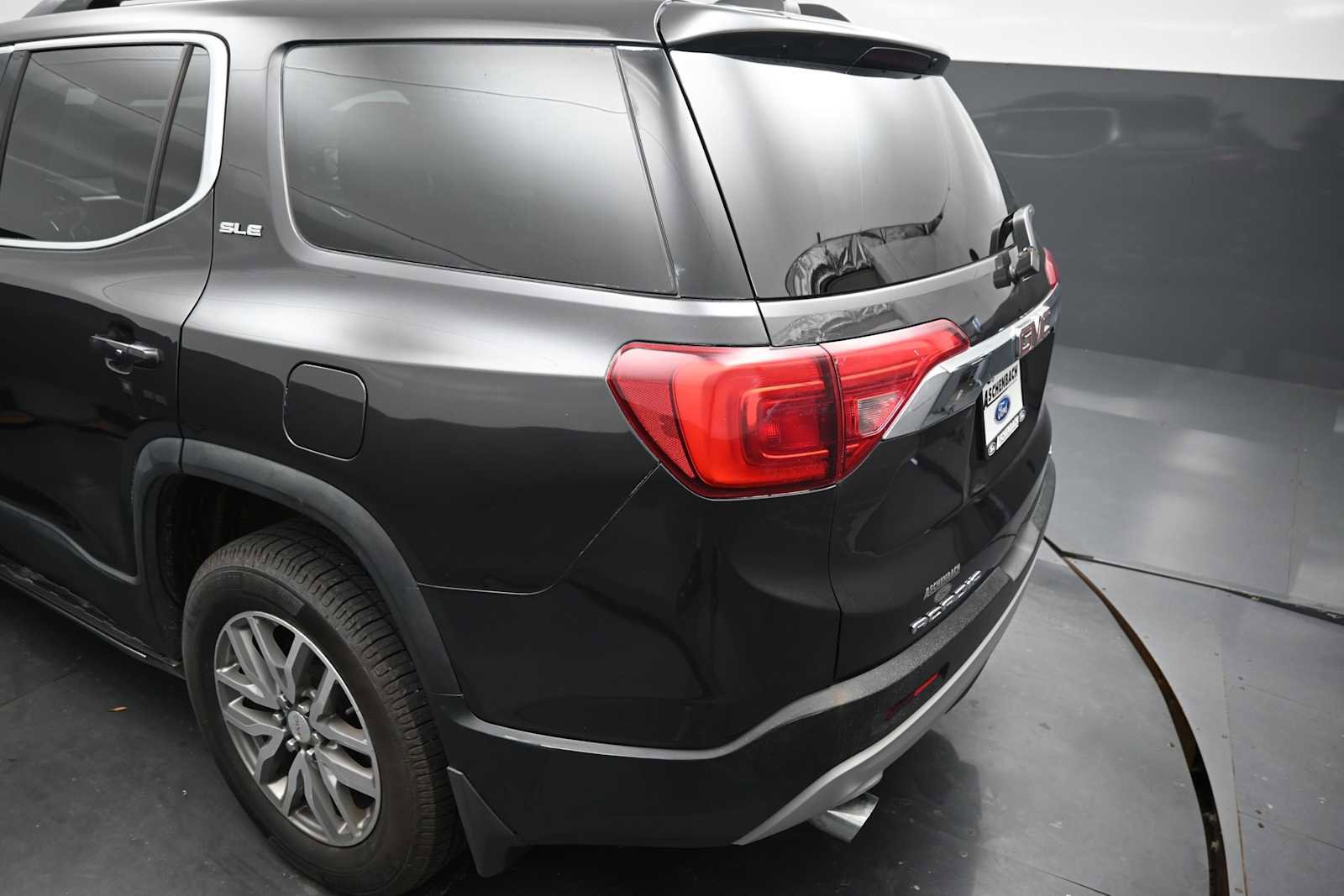Used 2017 GMC Acadia SLE AWD/4WD image 13