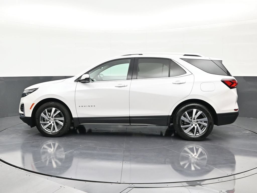 Used 2024 Chevrolet Equinox Premier FWD image 2
