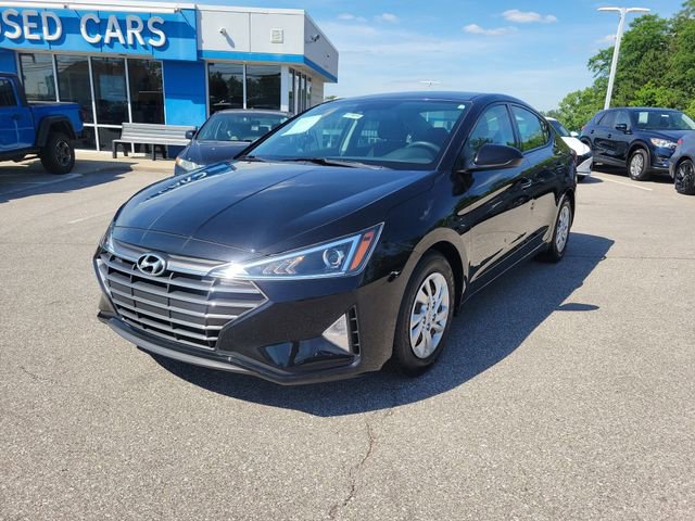 Used 2020 Hyundai Elantra SE w/ Cargo Package (C1) FWD image 2