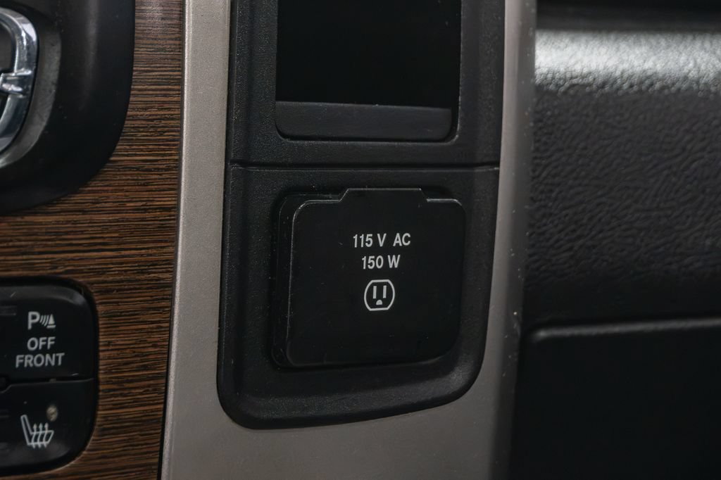 Used 2018 RAM 1500 Laramie AWD/4WD image 25