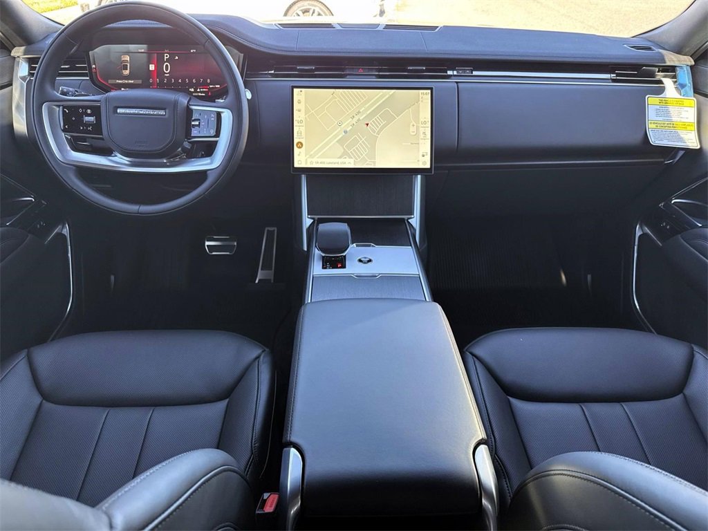 New 2026 Land Rover Range Rover SE image 13