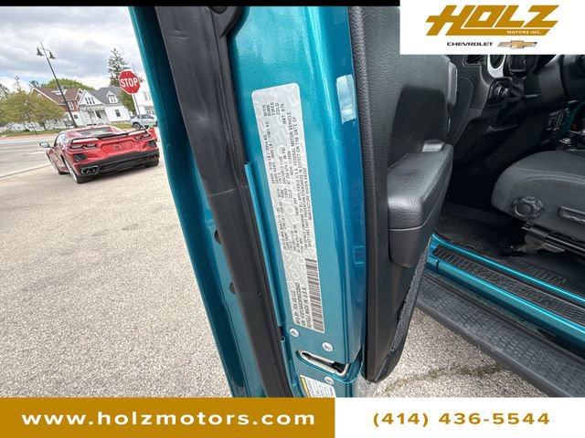 Used 2024 Jeep Wrangler Sport AWD/4WD image 32