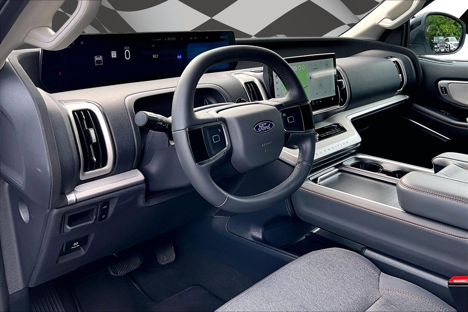 Used 2025 Ford Expedition Max Active RWD image 13