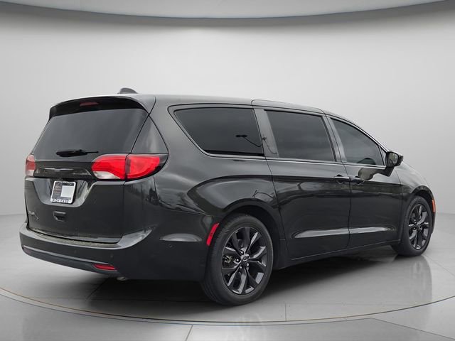 Used 2019 Chrysler Pacifica Touring Plus w/ Advanced Safetytec Group image 7