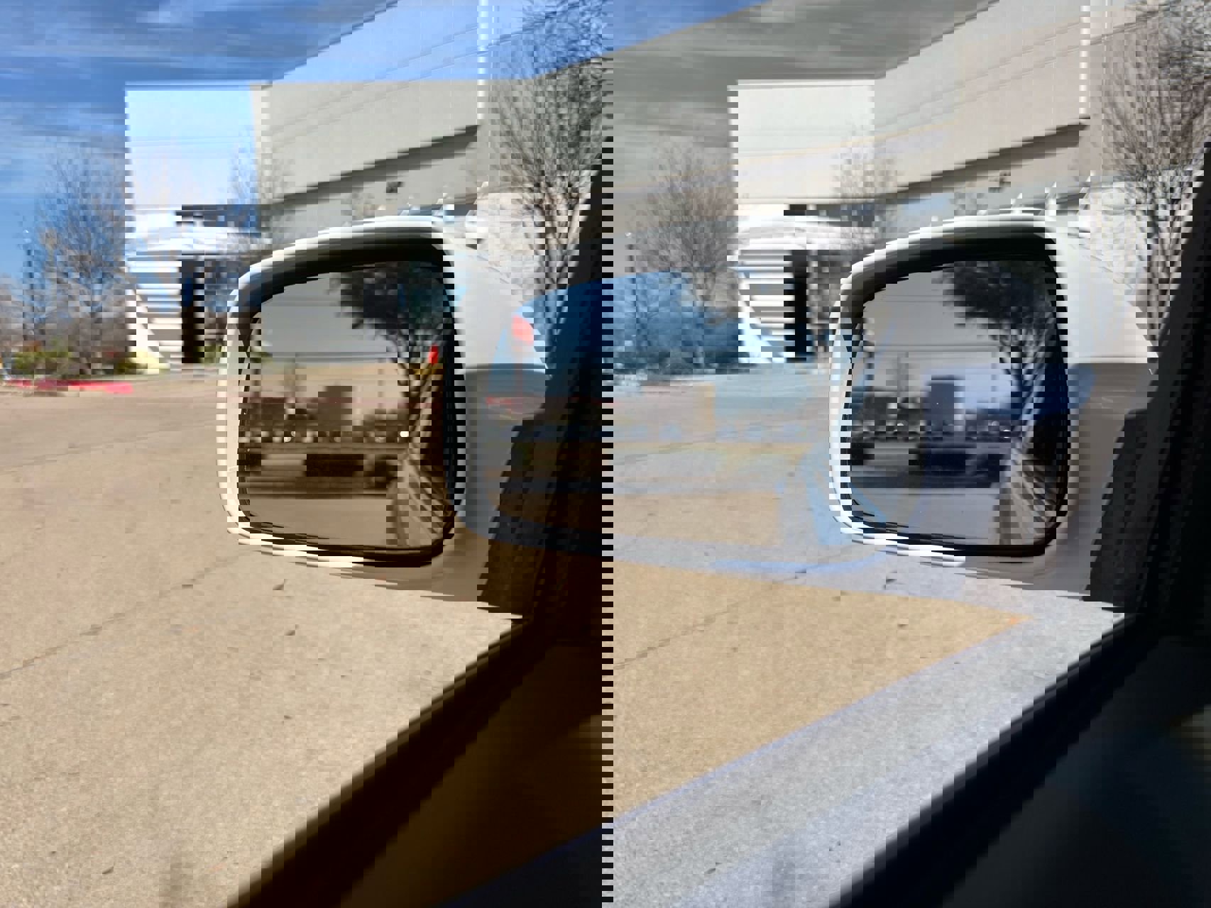 Used 2010 Toyota Camry LE image 27