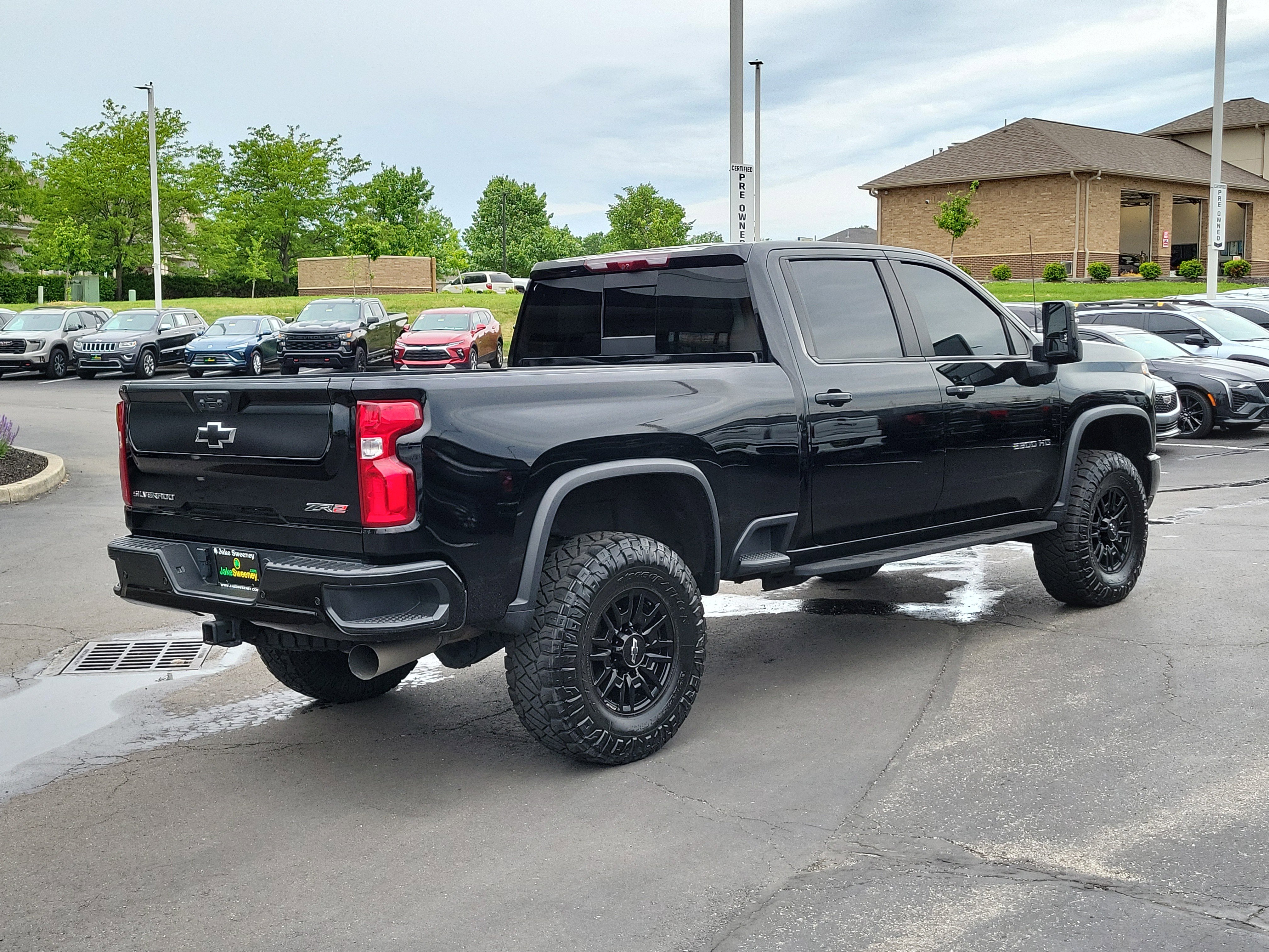 Used 2024 Chevrolet Silverado 2500 ZR2 w/ Technology Package AWD/4WD image 4
