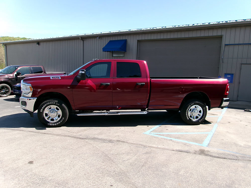 Used 2024 RAM 3500 Tradesman w/ Bed Utility Group AWD/4WD image 3