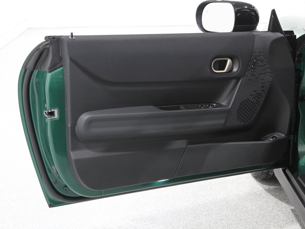 Certified 2025 MINI Cooper S image 4