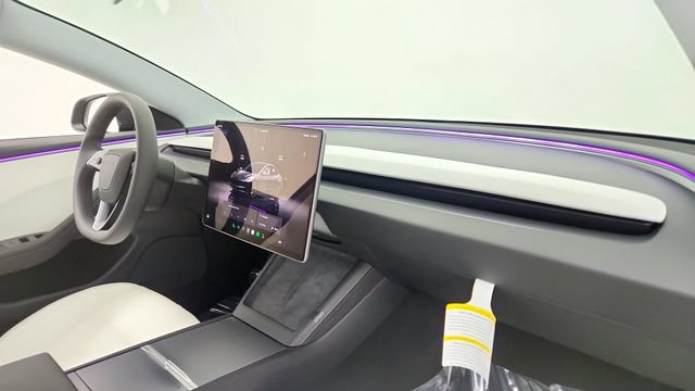 Used 2026 Tesla Model 3 RWD image 34