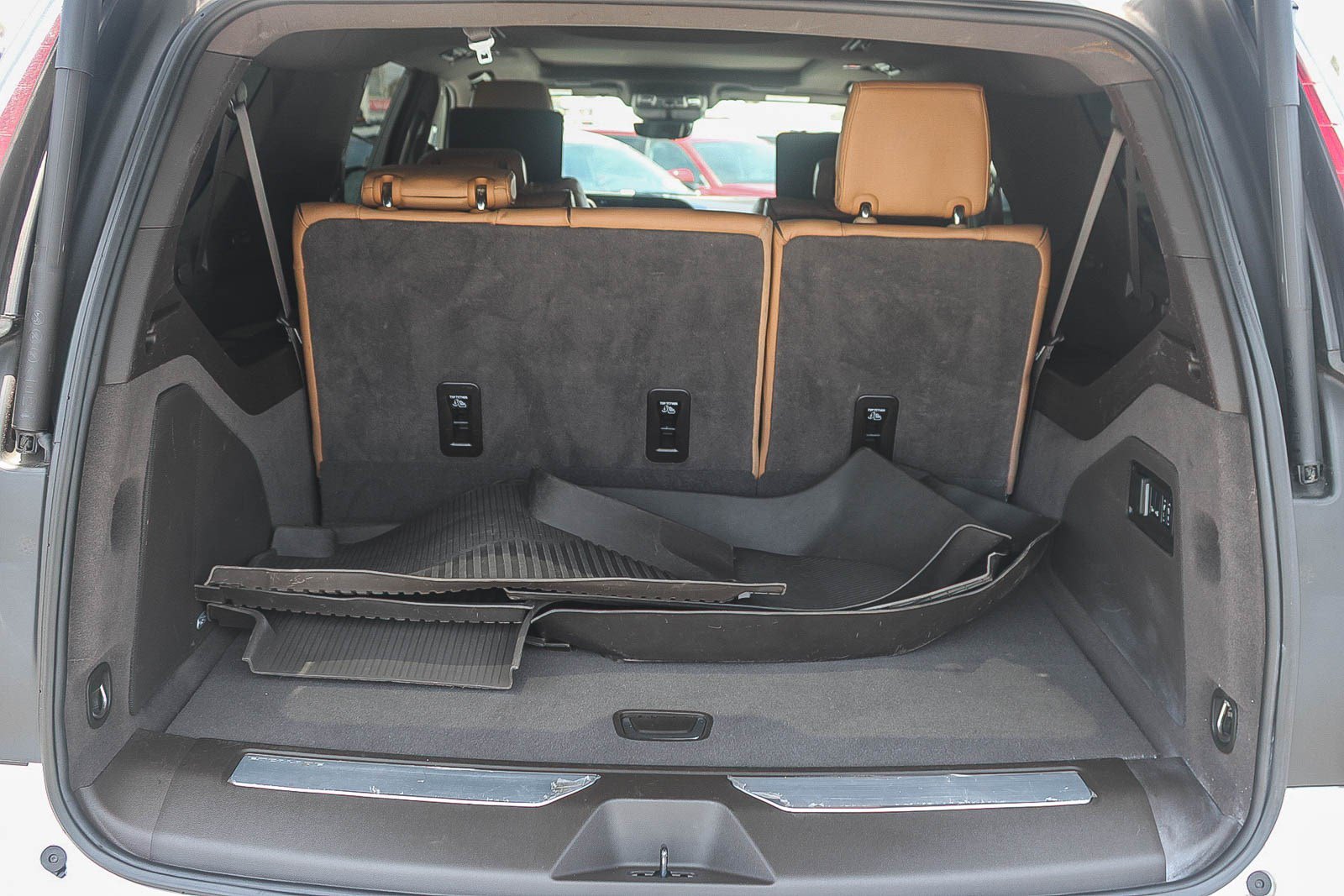 Used 2024 Cadillac Escalade ESV Sport w/ LPO, ONYX Package AWD/4WD image 26