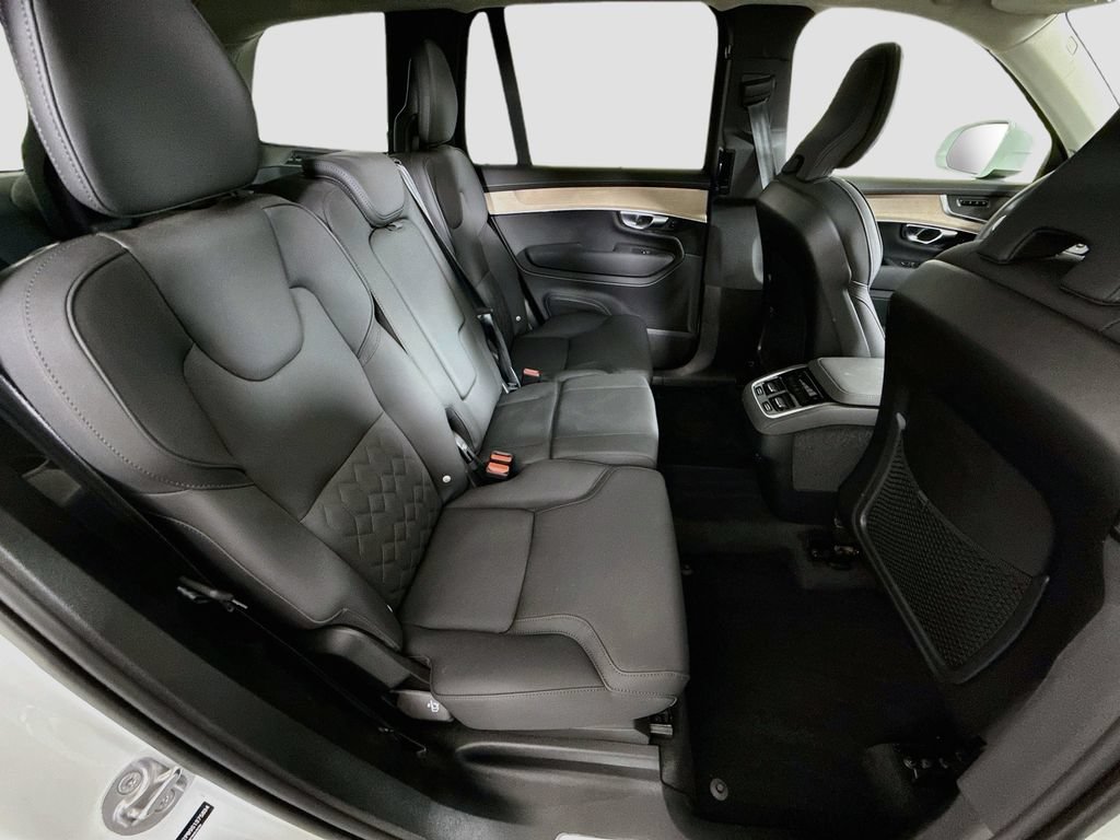Used 2025 Volvo XC90 B6 Plus AWD/4WD image 29