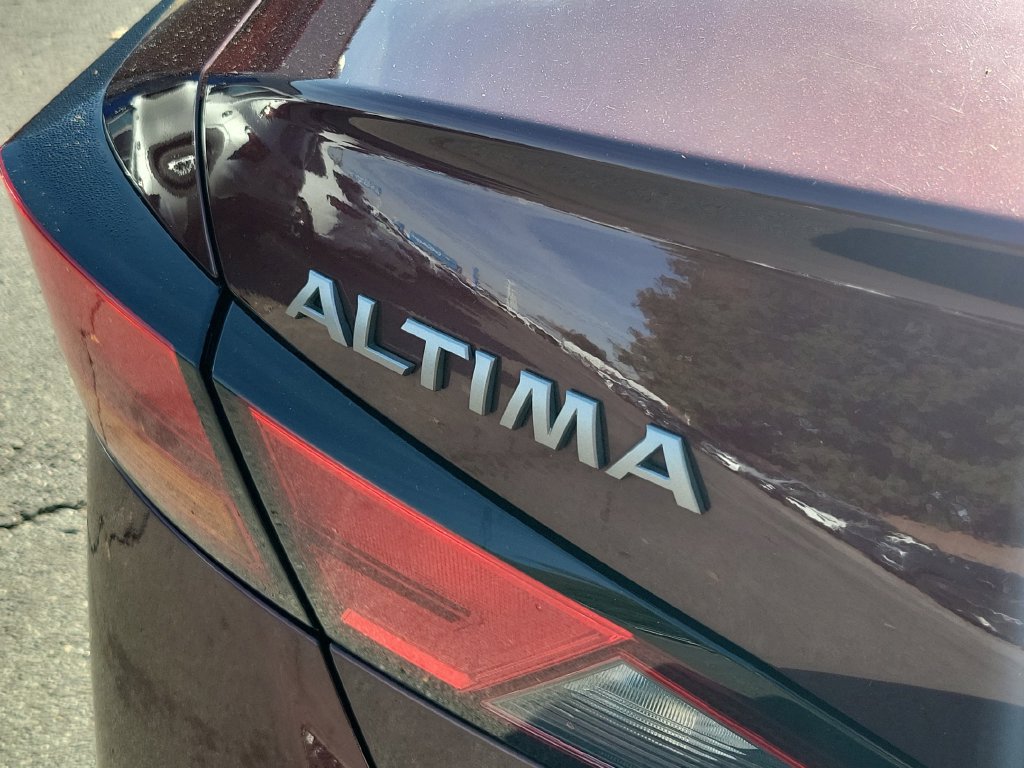 Used 2024 Nissan Altima 2.5 SV FWD image 10