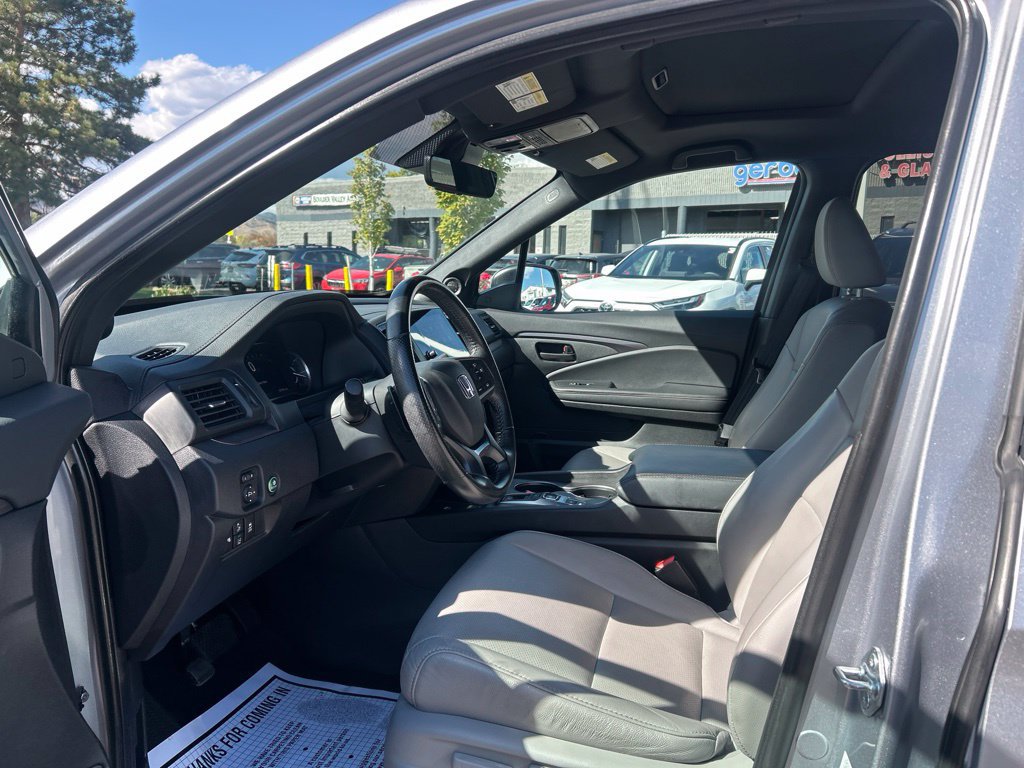 Used 2025 Honda Passport EX-L image 25