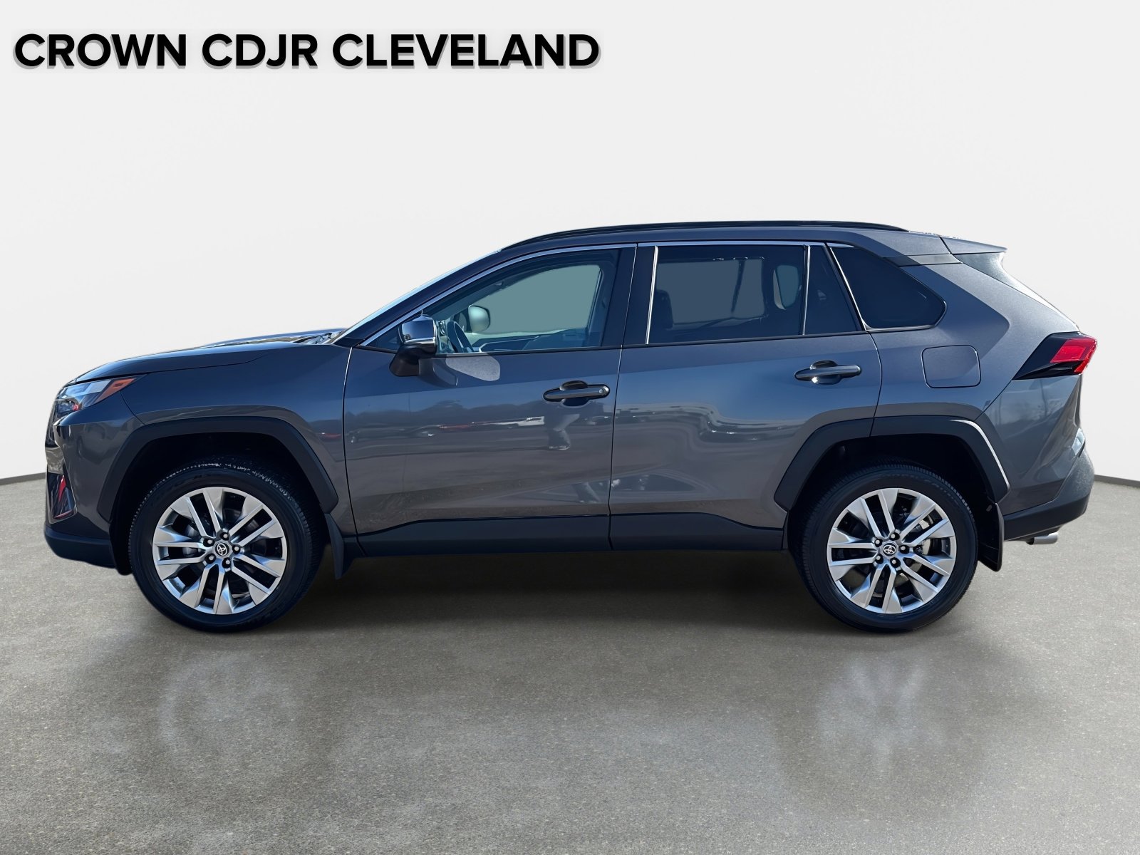 Used 2024 Toyota RAV4 XLE Premium image 7