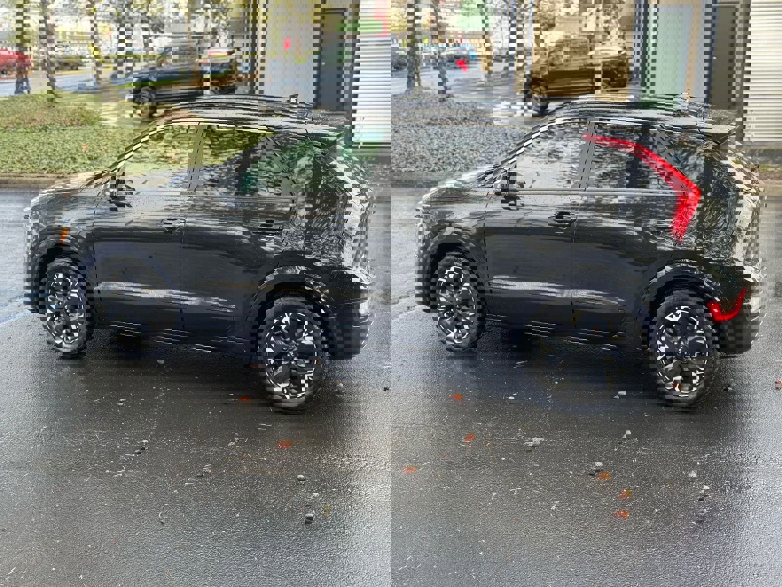 Used 2023 Kia Niro Wind w/ Wind Preserve Package FWD image 5