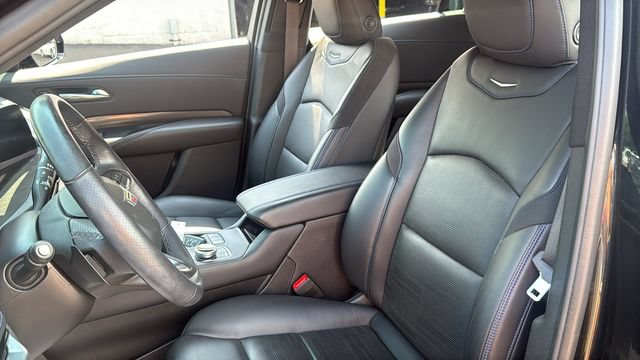 Used 2024 Cadillac XT4 Sport AWD/4WD image 27