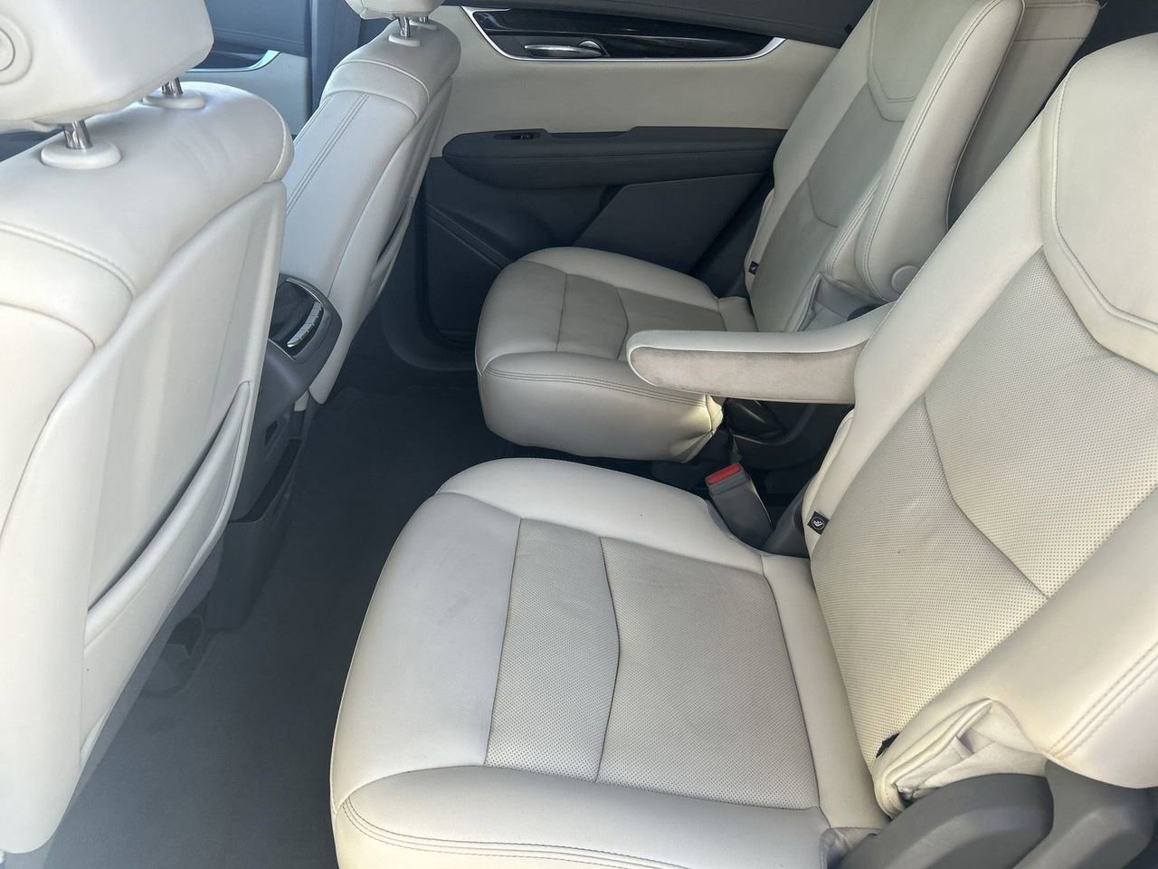 Used 2021 Cadillac XT6 Premium Luxury image 13