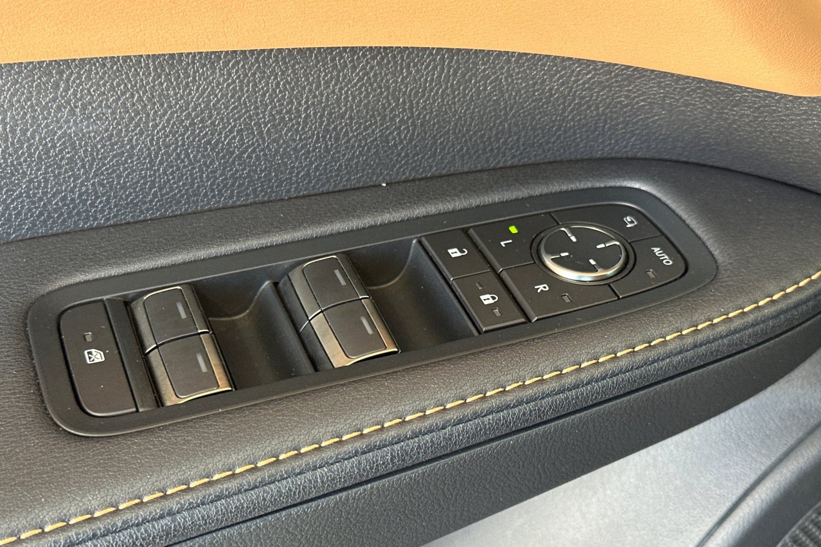 Certified 2025 Lexus RX 350 w/ Convenience Package AWD/4WD image 13