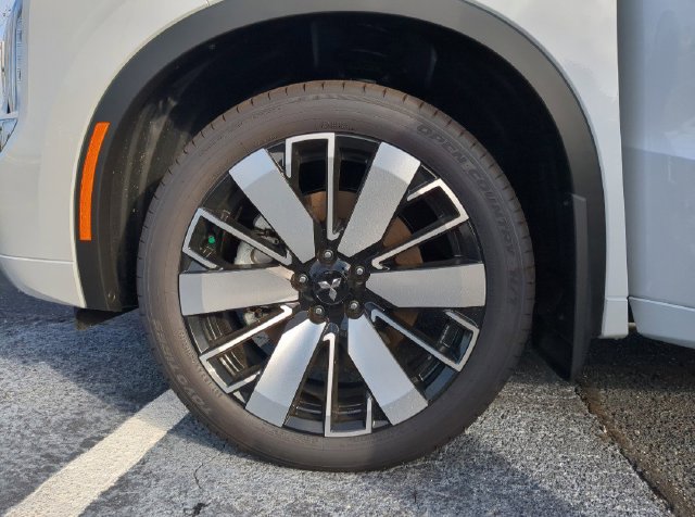 New 2026 Mitsubishi Outlander SEL FWD image 38