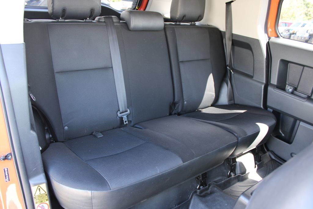 Used 2014 Toyota FJ Cruiser 4WD w/ Convenience Package image 11