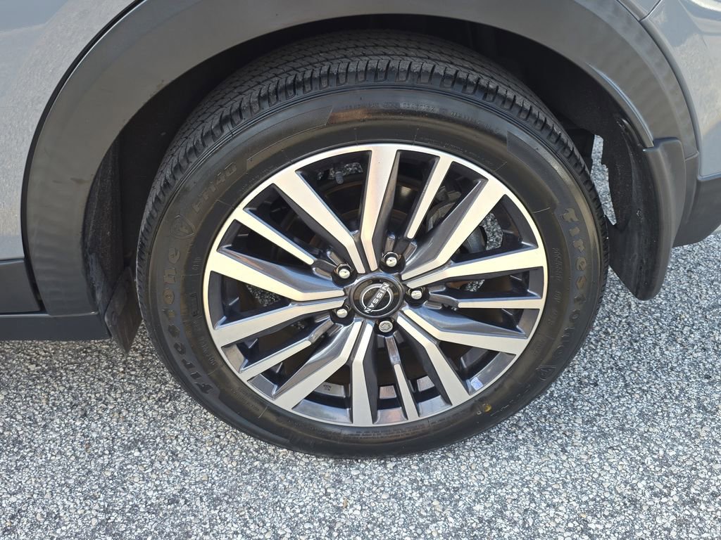 Certified 2023 Nissan Kicks SV FWD image 15