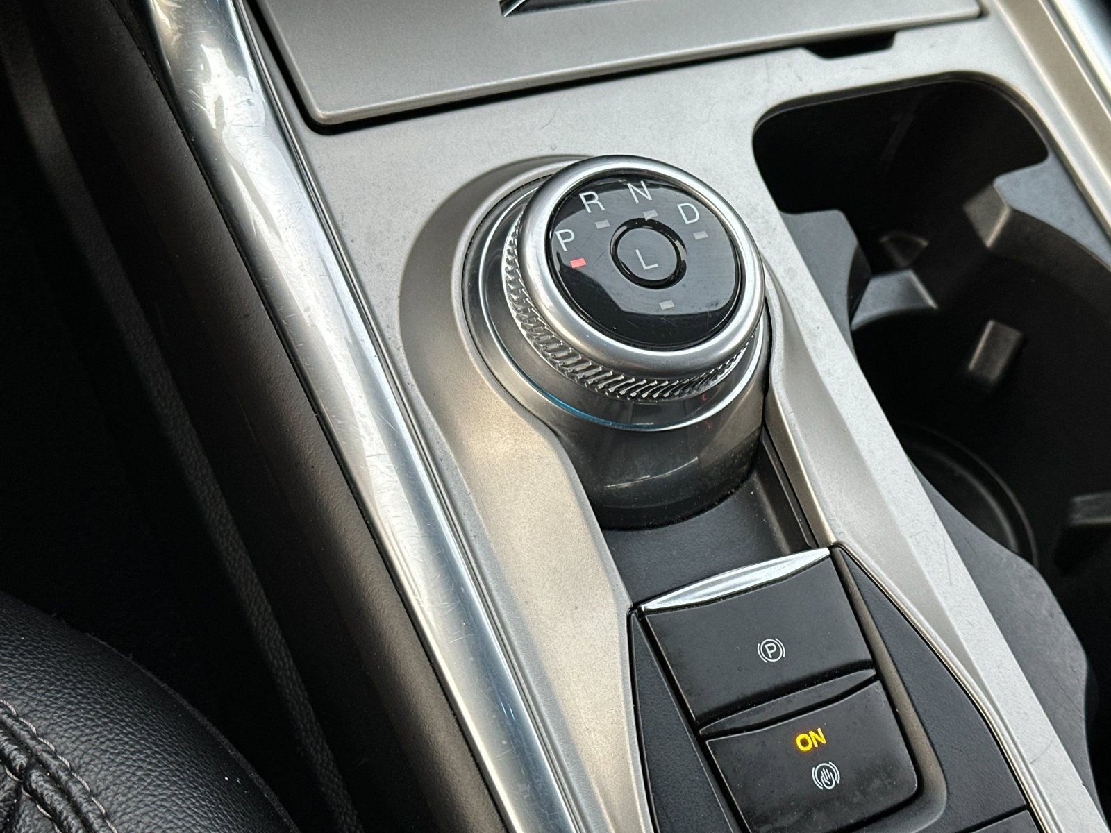 Used 2024 Ford Explorer Limited image 22