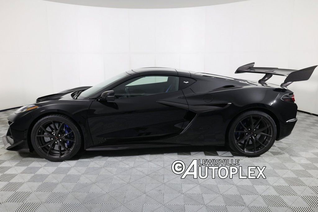 Used 2026 Chevrolet Corvette ZR1 w/ ZR1 Carbon Fiber Aero Package image 10