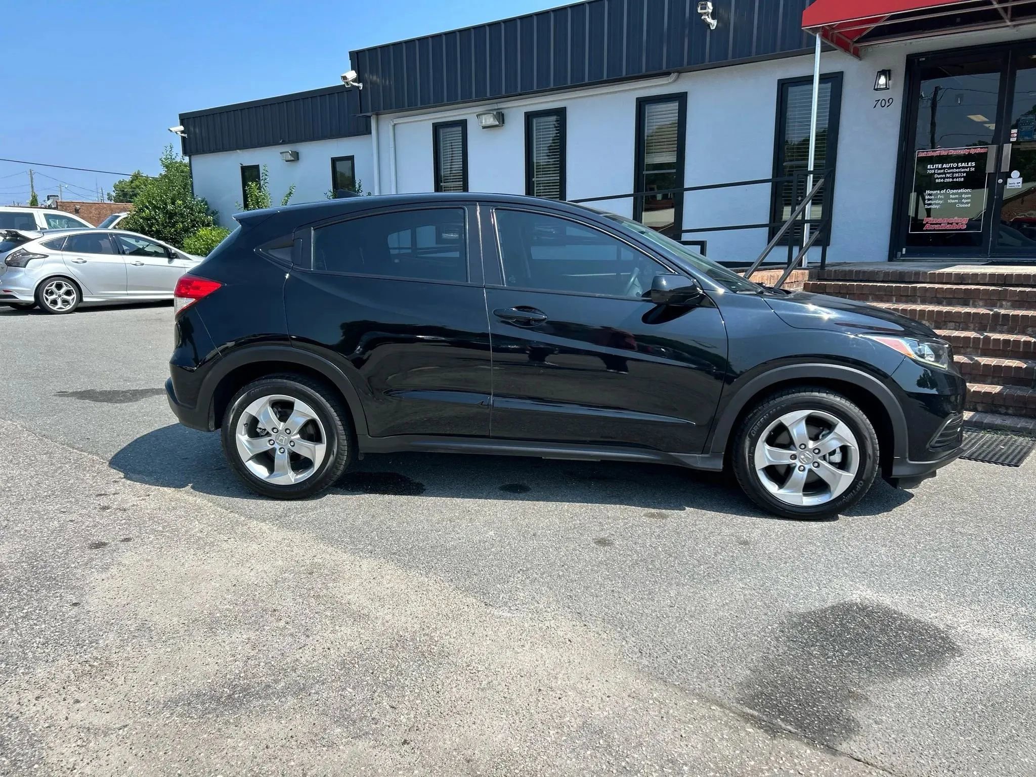 Used 2019 Honda HR-V LX image 6