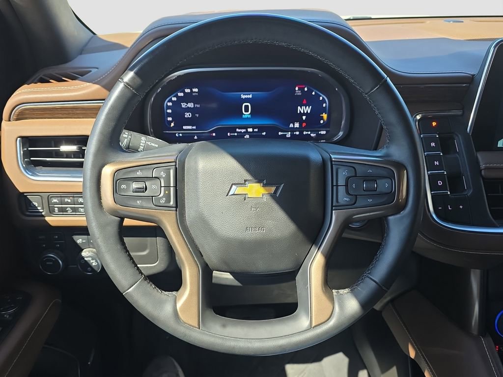 Used 2023 Chevrolet Suburban High Country image 9