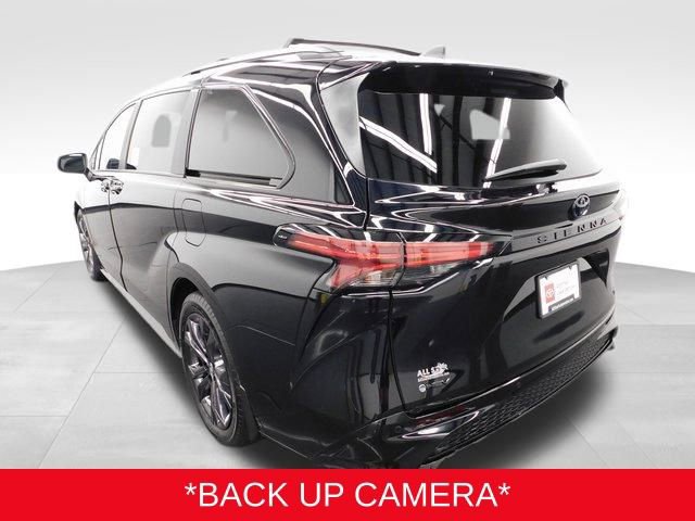 Used 2025 Toyota Sienna XSE image 11