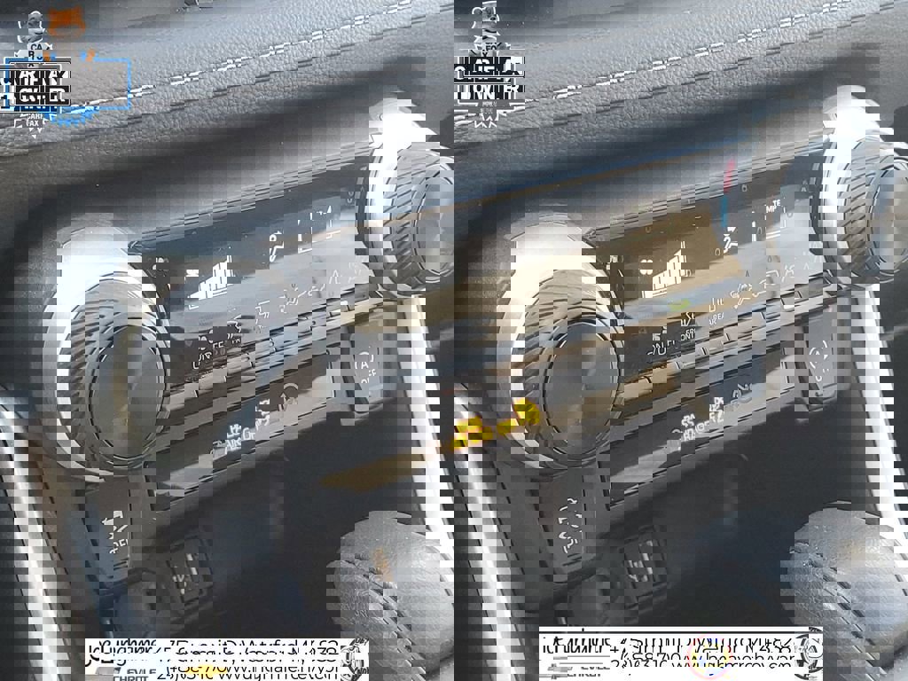 Used 2023 Toyota RAV4 LE image 17