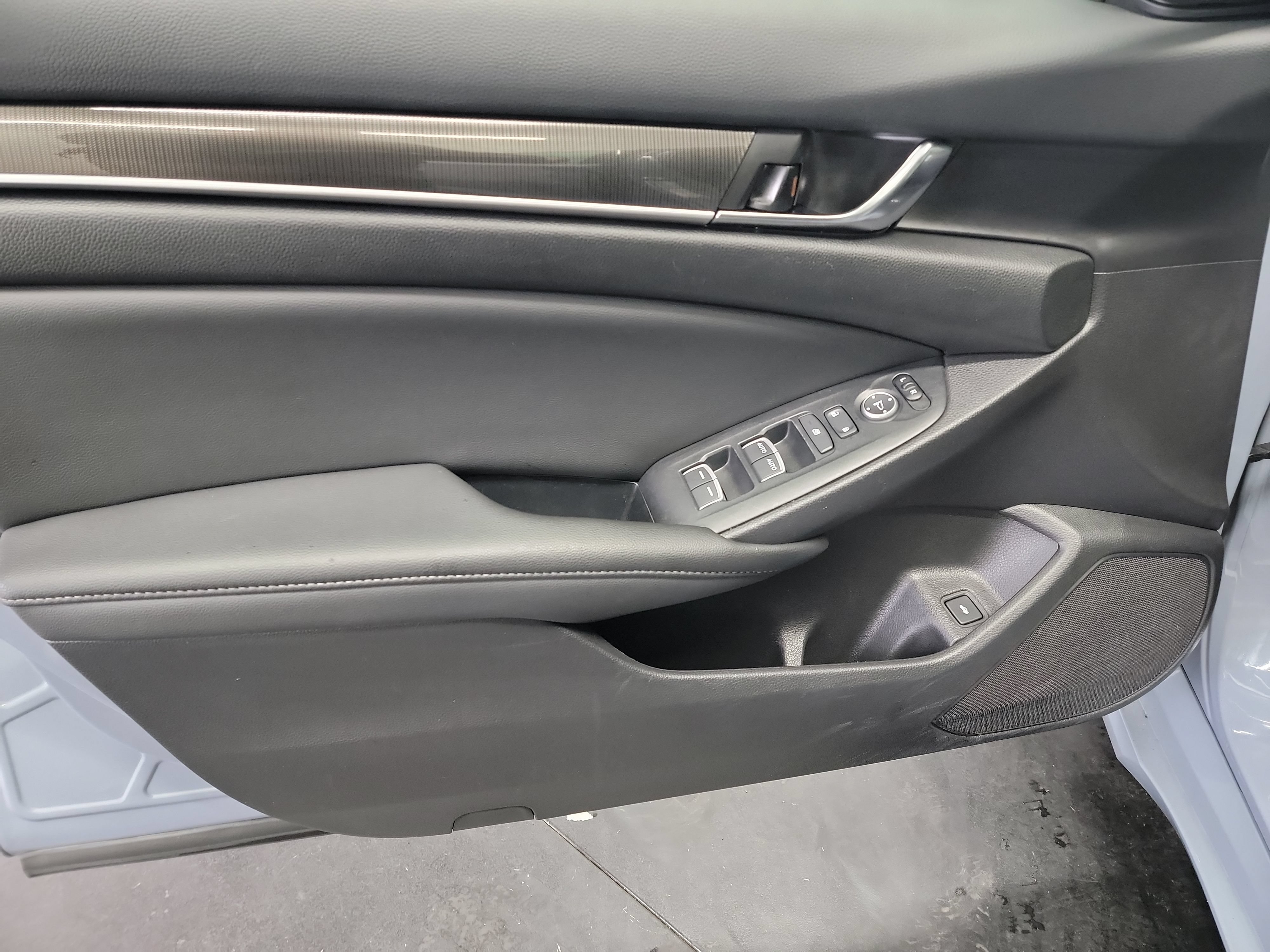 Used 2022 Honda Accord Sport image 13