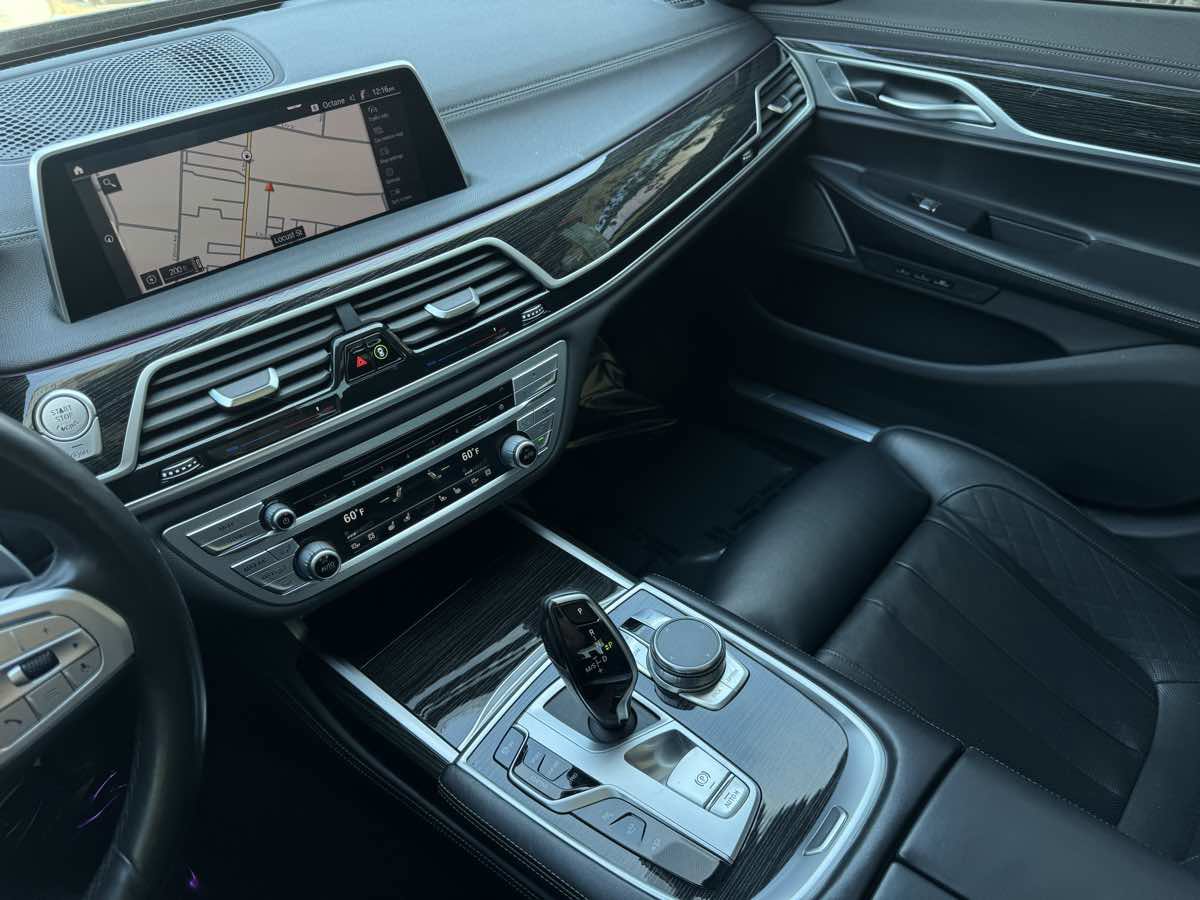 Used 2020 BMW 740i w/ M Sport Package image 18