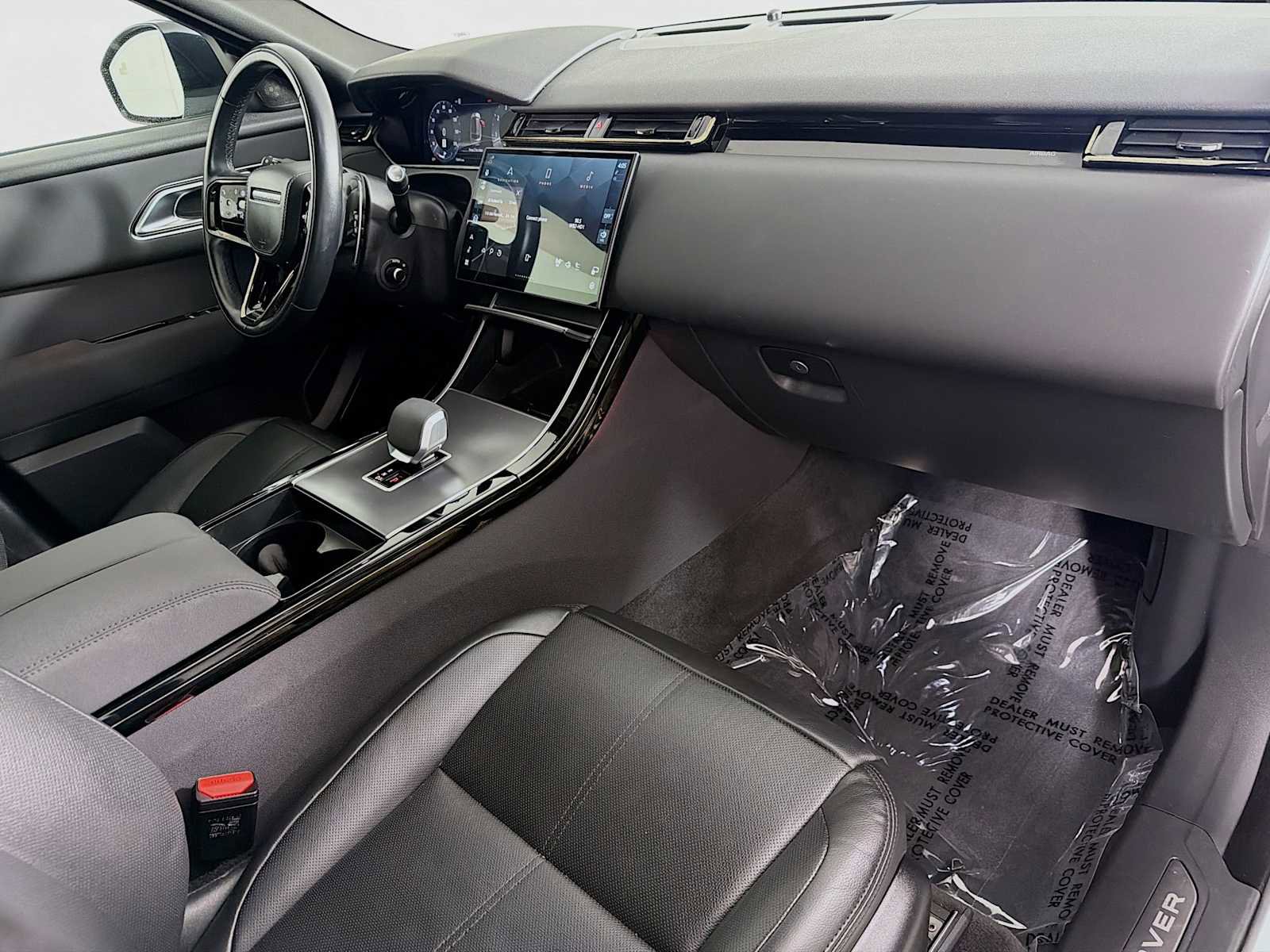 Certified 2025 Land Rover Range Rover Velar Dynamic SE image 29