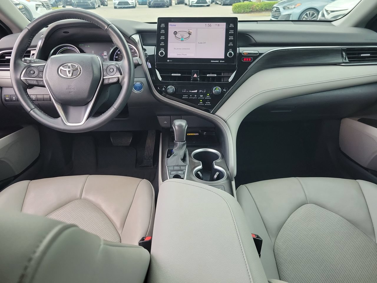 Used 2023 Toyota Camry XLE FWD image 12