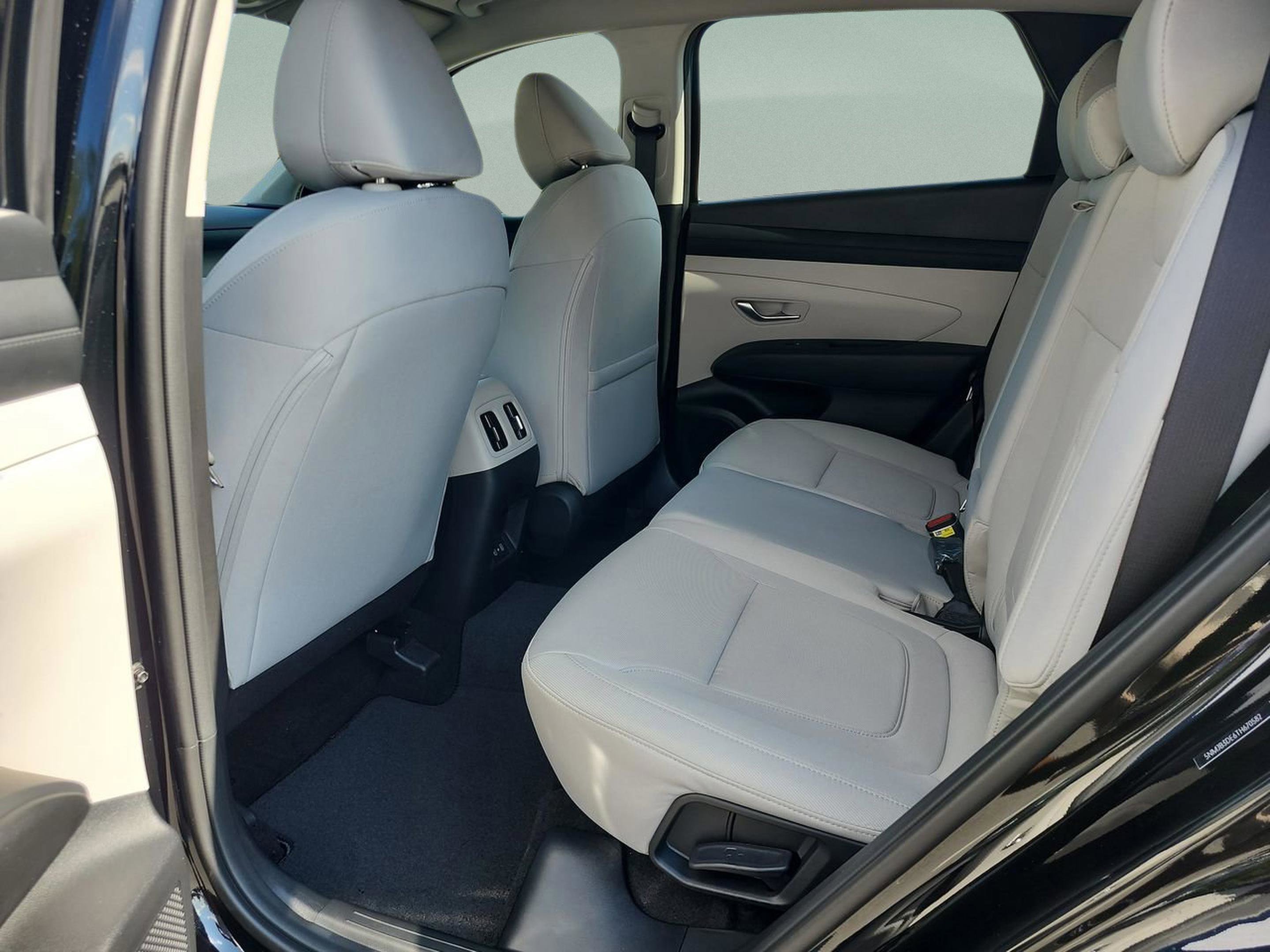 New 2026 Hyundai Tucson SEL image 17