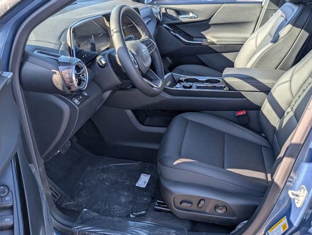New 2026 Chevrolet Equinox LT w/ Convenience Package II FWD image 4