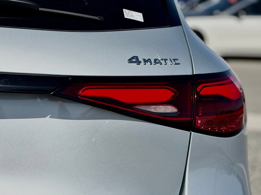 Certified 2026 Mercedes-Benz GLC 300 4MATIC image 12