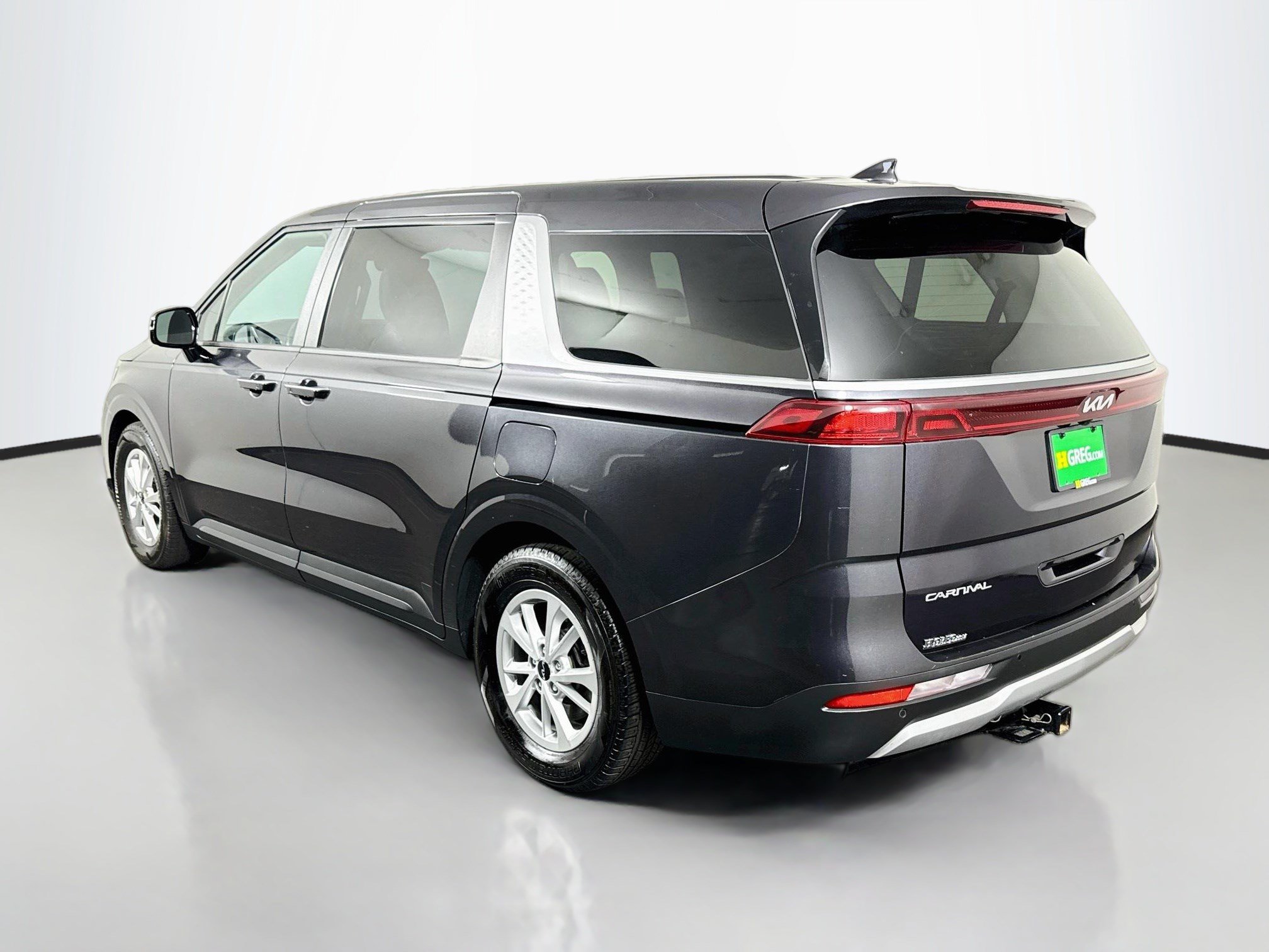 Used 2023 Kia Carnival LX FWD image 7