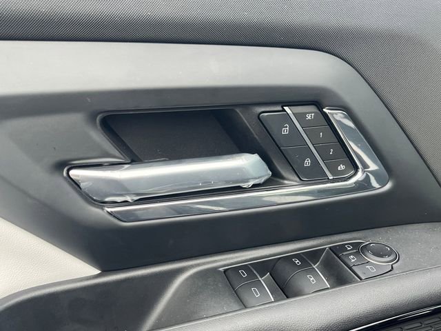 New 2025 Chevrolet Silverado EV RST image 10