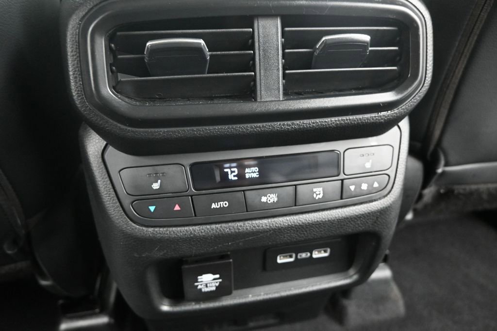 Used 2023 Honda Pilot Elite image 13